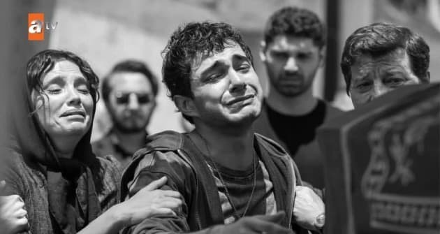 نمایی از سریال ترکی "بالا و پایین استانبول - Alti Ustu Istanbul" نمایی از سریال ترکی "بالا و پایین استانبول - Alti Ustu Istanbul"
